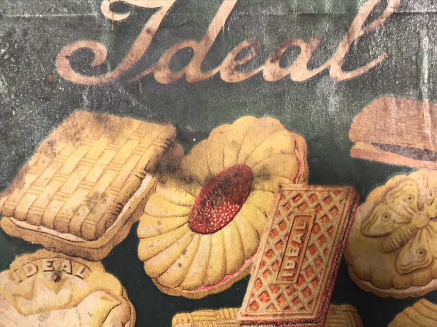 İDEAL ARTİSTİK  KREMALI ASORTİ BİSKÜVİ .TLERİ TENEKE KAPAKLI KG KUTU