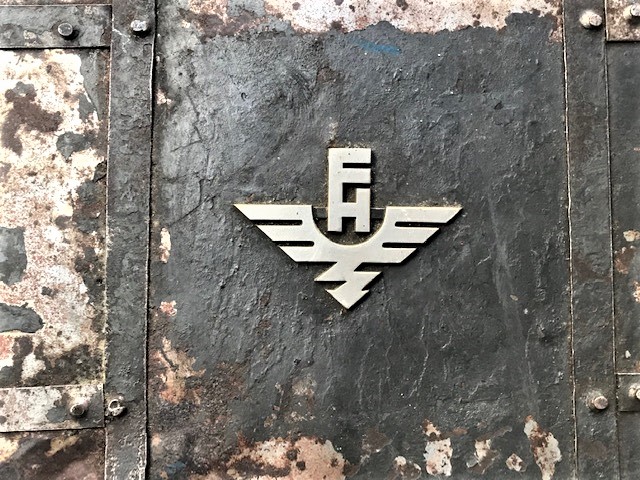 1941 NAZİ ADOLF HİTLER CEPHANE MUHİMMAT SANDIK METAL ÜZERİ NAZİ  ARMALI TAŞIMA KULP VE KİLİT APARATLI ORJİNAL 