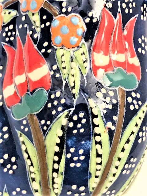 SERAMİK KÖPEK  ÜZERİ EL İŞCİLİKLİ  OSMANLI MOTİFLERİ İLE BEZELİ