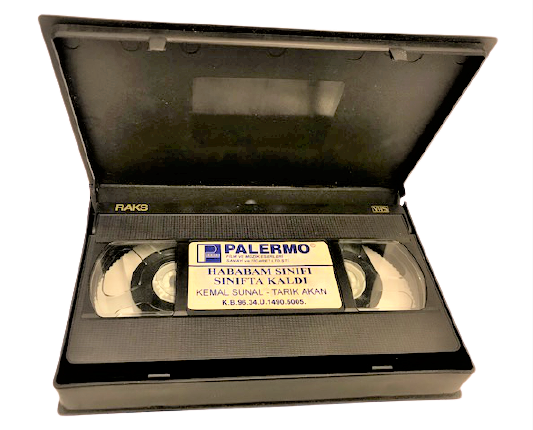 VHS SİNEMA KASEDİ HABABAM SINIFI SINIFTA KALDI KEMAL SUNAL TARIK AKAN 
