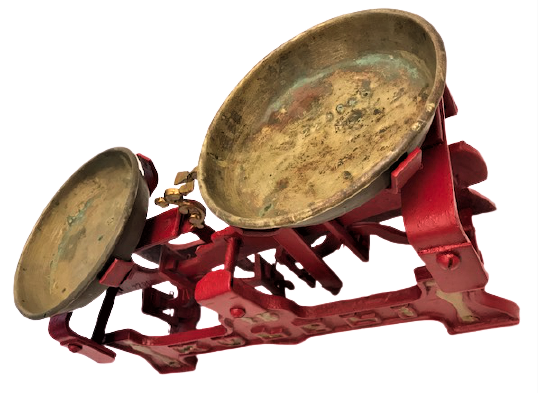 1960 YILININ 70 SENELİK KÜLELİ OTURAK TERAZİ PİRİNC SIVAMA KEFELİ 1 KİLOLUK AKTAR ŞEKERCİ BAHARATCI TARTISI KEFELER DAMGALIDIR