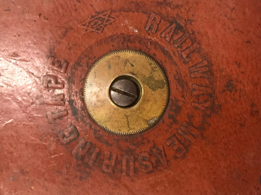 DEMİR YOLLARI CALIŞANLARININ KULLANDIGI DERİ MUHAFAZALI EL DİKİŞLİ PİRİNC CEVİRMELİ MEKANİK BEZ ŞERİT METRE 20 METRELİK