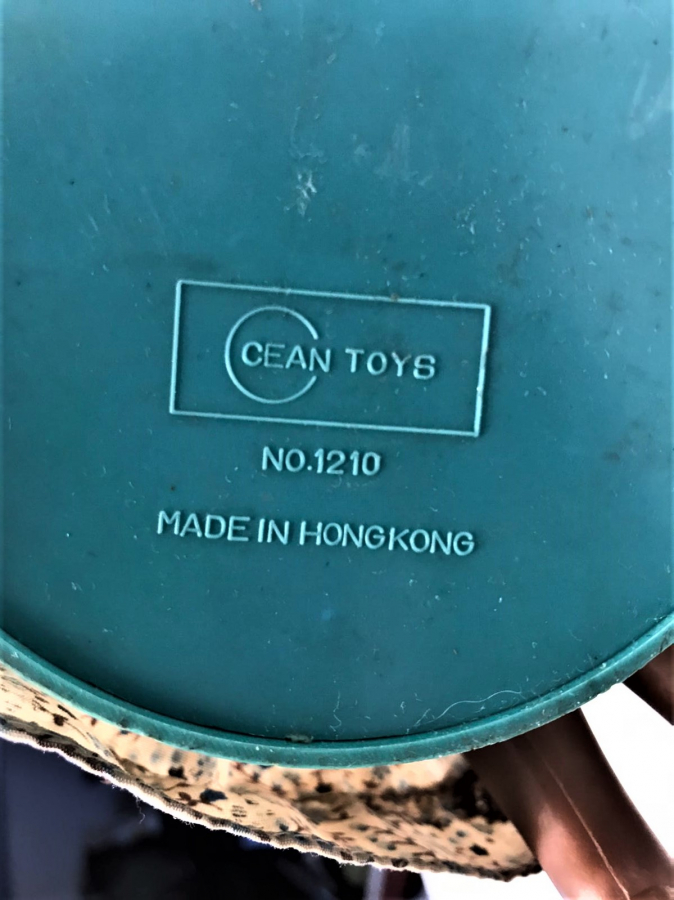 LATARNALI OCEAN TOYS NO 1210 CİZMELİ GÖZLERİ OYNAYAN MÜZİK CALARAK DÖNEN  MEKANİK  BEBEK