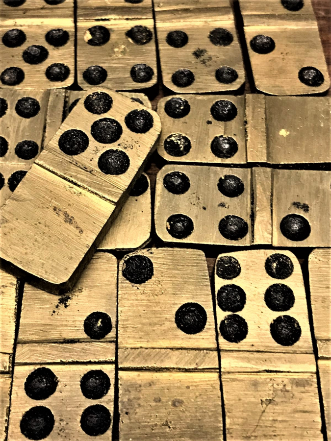 1940 SEYEHAT OYUN SETİ DOMİNO İSKAMBİL KAGIDI CİFT ZAR AHŞAP ORJİNAL KAPAKLI KUTUSUNDA 