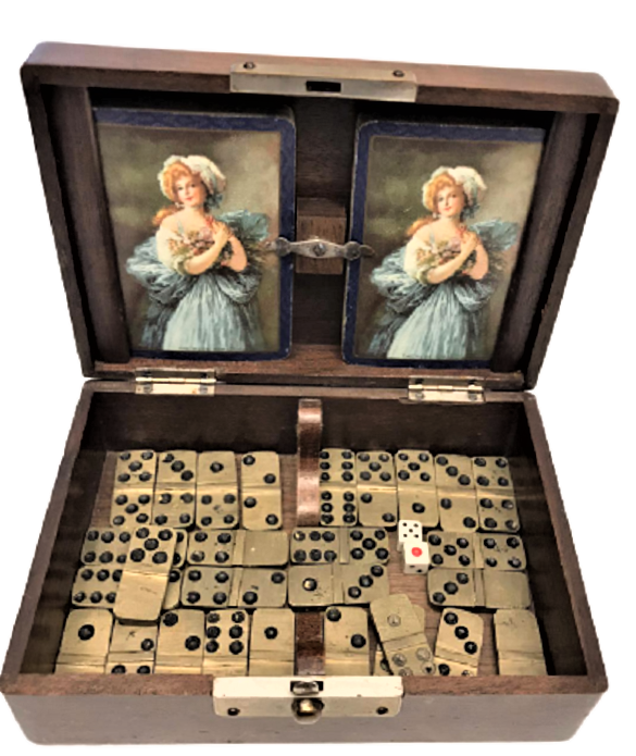 1940 SEYEHAT OYUN SETİ DOMİNO İSKAMBİL KAGIDI CİFT ZAR AHŞAP ORJİNAL KAPAKLI KUTUSUNDA 