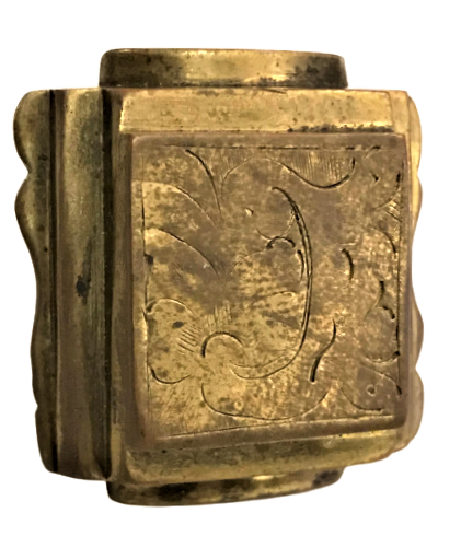 1960 TAMAMI EL YAPIM CIBAN ŞOVALYE PİRİNC ÜZERİ İNCE KALEM İŞLEMELİ ERKEK YÜZÜK