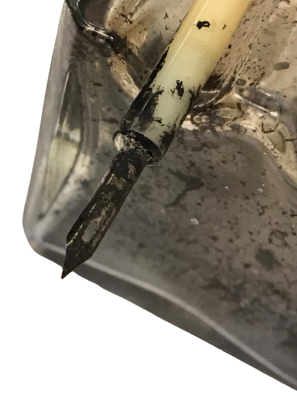 OSMANLI  KAPAKLI MÜREKKEPLİK HOKKA KATALİN DİVİT KALEMİ İLE