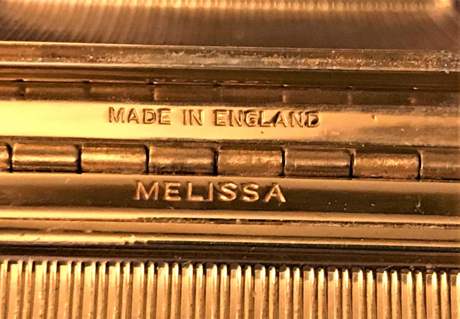 ÜZERİ SEDEF İŞLEMELİ ENGLAND MELİSSA ALTIN KAPLAMA CANTA İÇİ AYNALI KAPAKLI PUDRA KABI