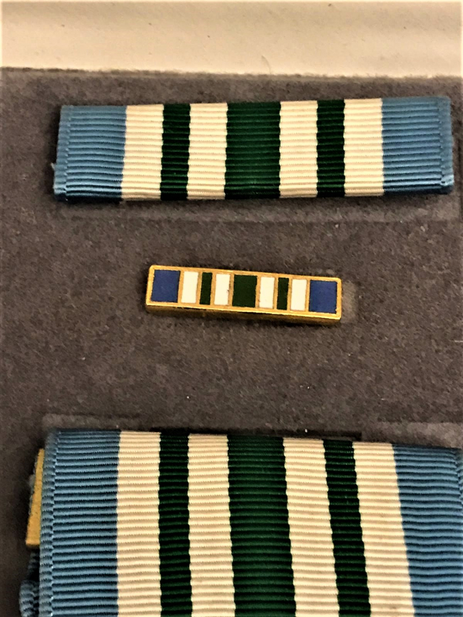 HİZMET MADALYA SI HAVA KUVVETLERİ UNITED STATES OF AMERİCA  FOR MİLİTARY MERİT MEDAL KUTUSUNDA TAKIM 