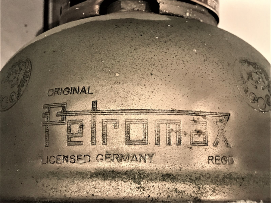 1950 PETROMAX LICENSED REGD LUX LAMBA OPTİMÜS CAMLI POMPALI PİRİNC GAZ YAĞIYLA ÇALIŞAN BEZ GÖMLEKLİ ORJİNAL AYDINLATMA LUKUS