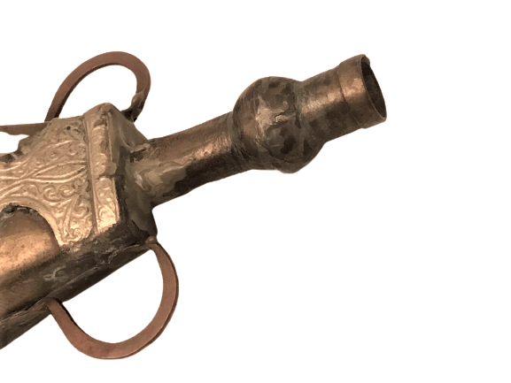 1940 BOSNA İŞİ PİRİNC ÜZERİ DÜŞÜK AYAR GÜMÜŞ TILSIM İŞLEMELİ ARKA TARAF KALEM İŞ  BARUTLUK 