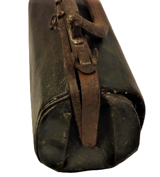 OSMANLI MEŞİN CİFT KİLİTLİ  ANAHTARLA KİLİTLENEBİLEN KULPLU DOKTOR CANTASI