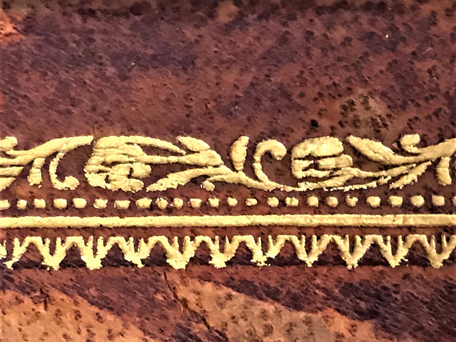 OSMANLI  BORDO RENKDE SARAY İŞİ DERİ KENARLARI SICAK ALTIN BASKI MASA ÜZERİ KAPAKLI SÜMEN