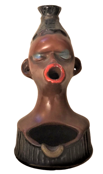 ZENCİ ARAP KULLÜK ALCIDAN YAPILMA ÜZERİ EL BOYAMA İÇERSİNDEKİ SİGARANIN DUMANINI AGZINDAN CIKARAN