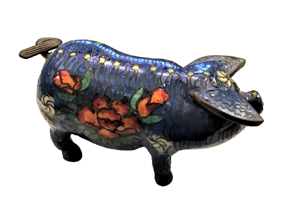 PİRİNC ÜZERİ SICAK MİNE EL BOYAMA MAVİ ÜZERİ CİCEKLİ DOMUZ 