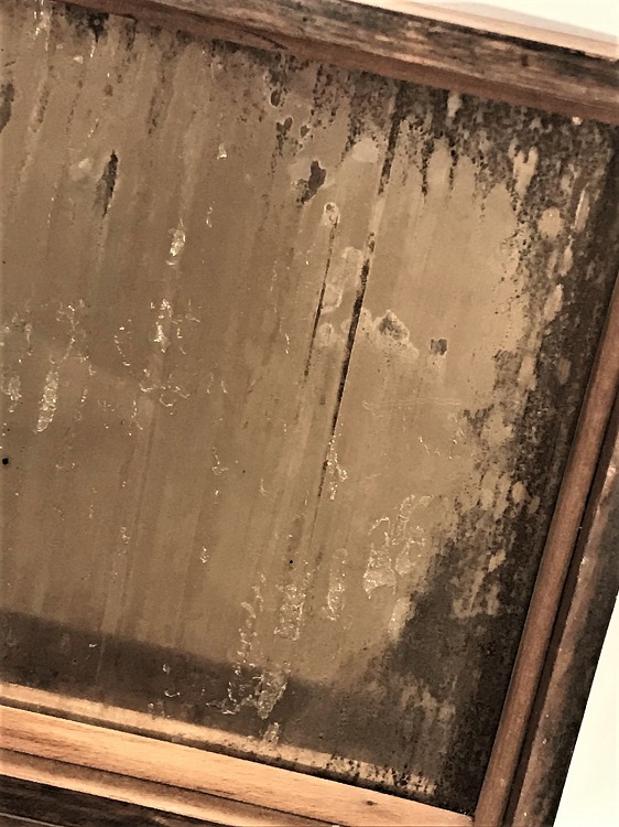 AHŞAP MARKUTERİ İŞÇİLİKLİ İÇİ AYNALI KAPAKLI TRAŞ KUTUSU