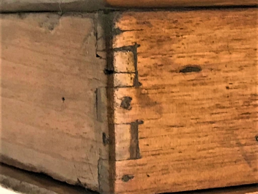 AHŞAP CEZA EVİ MAHKUMLARIN YAPTIGI SIGARA İKRAM KUTUSU MEKANİK SİSTEMLİ 30 SIGARA