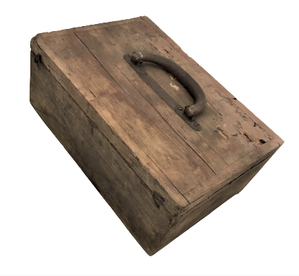 KENDİ KUTUSUNDA AHŞAP LOGO OYUNCAK FARKLI GEOMETRİK KESİLMİŞ BOY VE ŞEKİLLERDE 1940 YILLAR