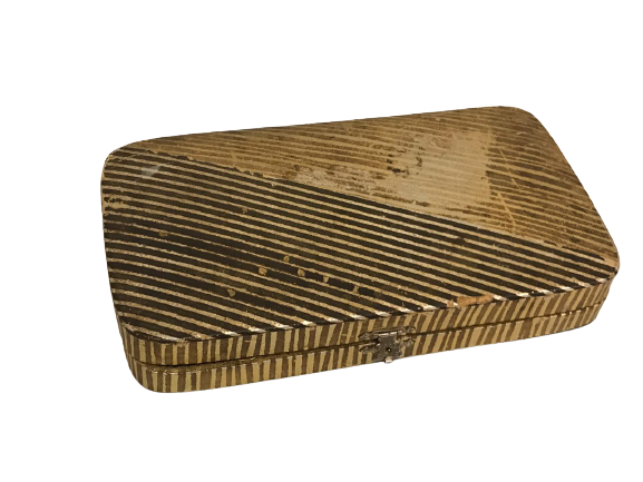 KUTUSUNDA MANİKÜR PEDİKÜR TAKIMI KENDİ ORJİNAL KUTUSUNDA 