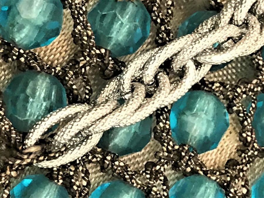 OSMANLI EL YAPIMI İRİ BONCUKLAR VE GÜMÜŞ SİMLERLE SIRALANMIŞ GECE CANTASI