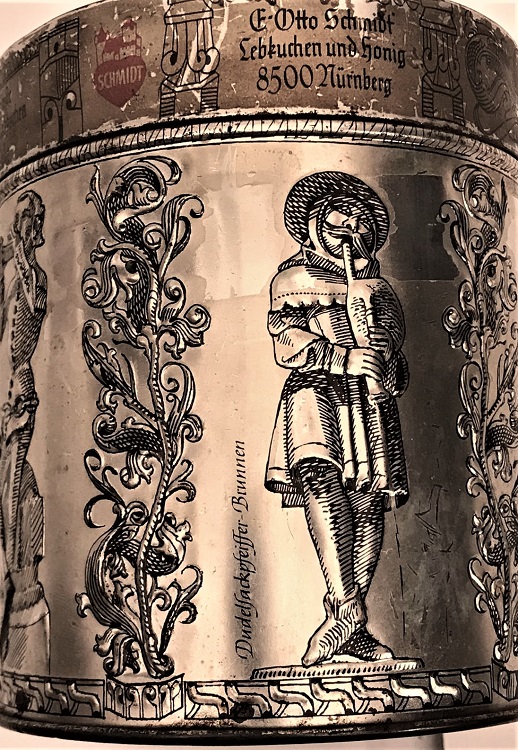 TOBACCO KABARTMA RESİMLERLE BEZELİ İÇERSİ BOŞ TENEKE PİPO TÜTÜNÜ KUTUSU 