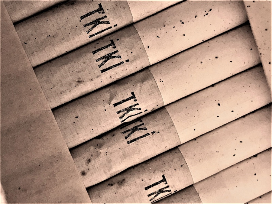 TÜRKİYE KÖMÜR İŞLETMELERİ KURUMU  PAKEDİNDE SIGARA 