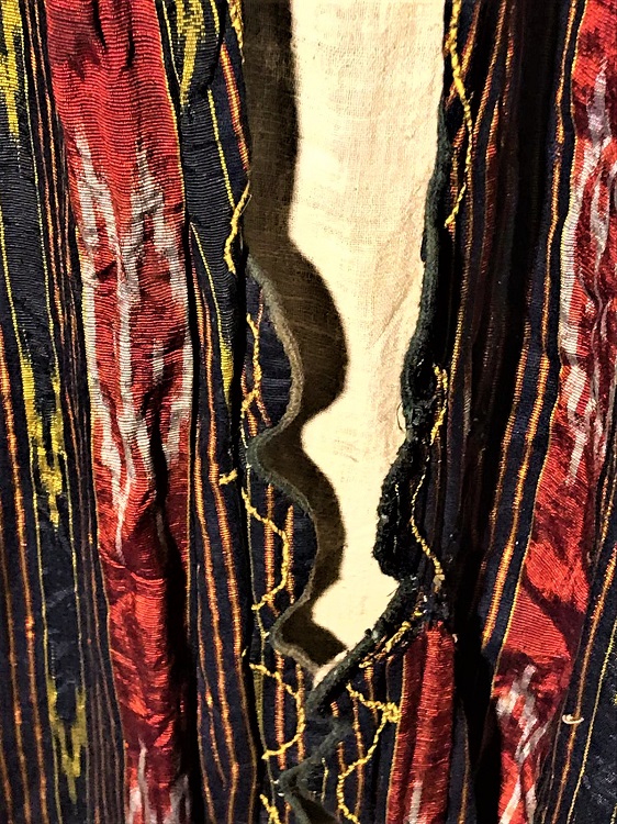 ÜÇ ETEK ŞAMAN KÖYÜ KADIN ELBİSESİ