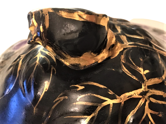 OSMANLI PAZARINA ÖZEL MAYZEN DAMGALI KAPAKLI PORSELEN SAHAN  İKRAMLIK  ÜZERİ EL BOYAMA GÜLLER VE ALTIN CEKMELER