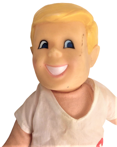 MARC DETERJAN REKLAMI İÇİN FATOŞ KANATLI OYUNCAK BEBEK