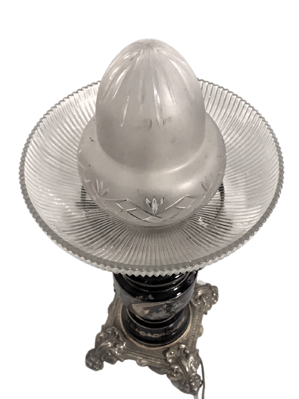 FRANSIZ BAŞ UCU GECE LANBASI PORSELEN GÖVDE BRONZ AYAK KİRISTAL FANUS VE ALT ÜZERİ EL ALTIN CEKME