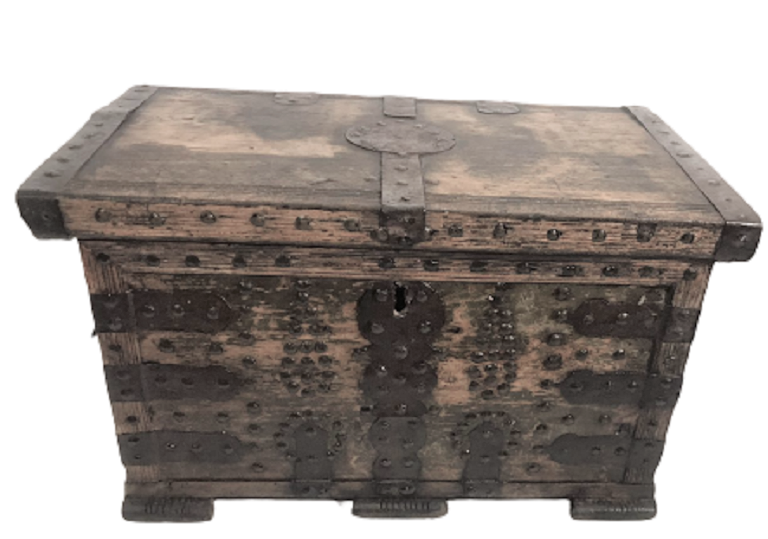 OSMANLI YÖRÜK İŞİ ÜZERİ KABARA SÜSLEMELİ AHŞAP KAPAKLI İÇERSİ GÖZLÜ GELİN BOHCA SANDIK