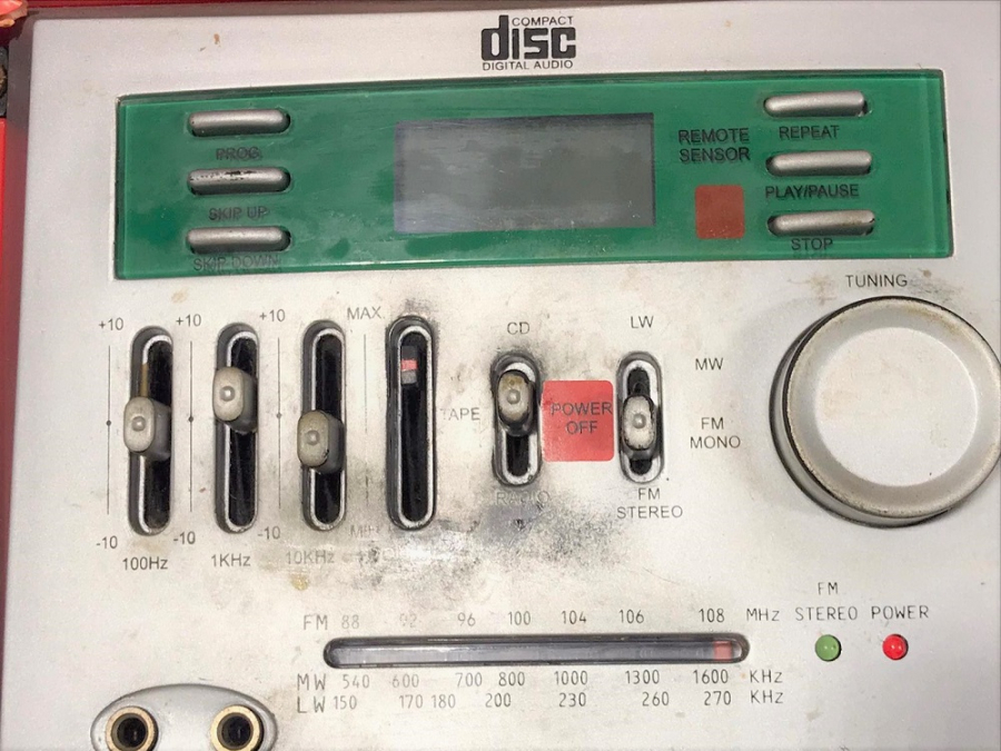 COCACOLA KUTU KOLA ŞEKLİNDE MÜZİK SETİ RADYO KASET CALAR CD CALAN STEREO 