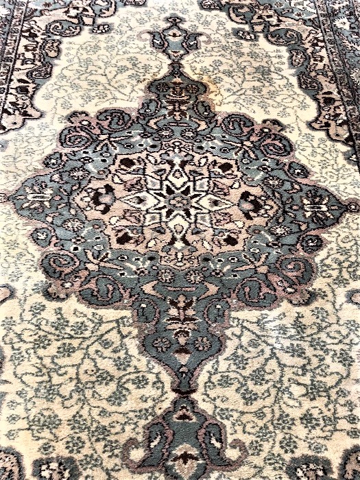 ISPARTA  SAF YÜN KOK BOYA  EL DOKUMA ORTASI GÖBEKLİ  SACAKLI 5.5 METREKARE HALI