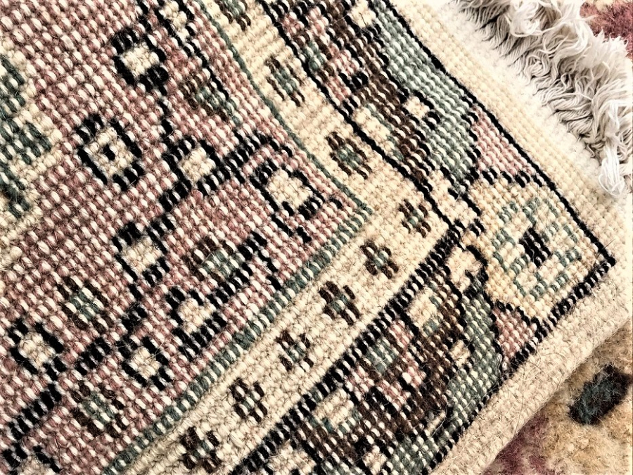 ISPARTA SAF YÜN KÖK BOYA EL DOKUMA ORTASI GÖBEKLİ  SACAKLI 5.5 METREKARE HALI