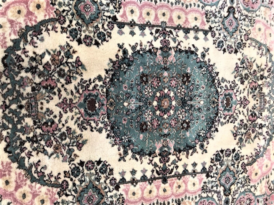 ISPARTA SAF YÜN KÖK BOYA EL DOKUMA ORTASI GÖBEKLİ  SACAKLI 5.5 METREKARE HALI