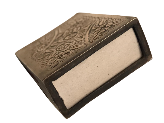 ĞÜMÜŞ ÜZERİ GÜL KABARTMA EL İŞCİLİKLİ KİBRİTLİK 