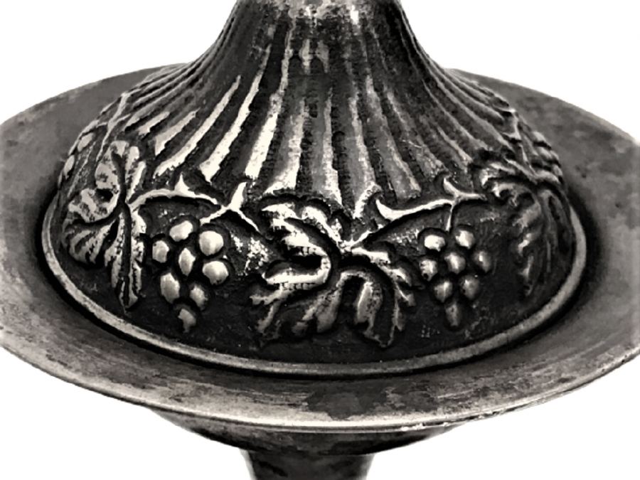 OSMANLI ERMENİ USTA TAMAMI EL İŞCİLİKLİ ÜZÜM SALKIM ASMA YAPRAK  DESENLİ GÜMÜŞ ISTAVROZLU KAPAKLI BUHURDAN