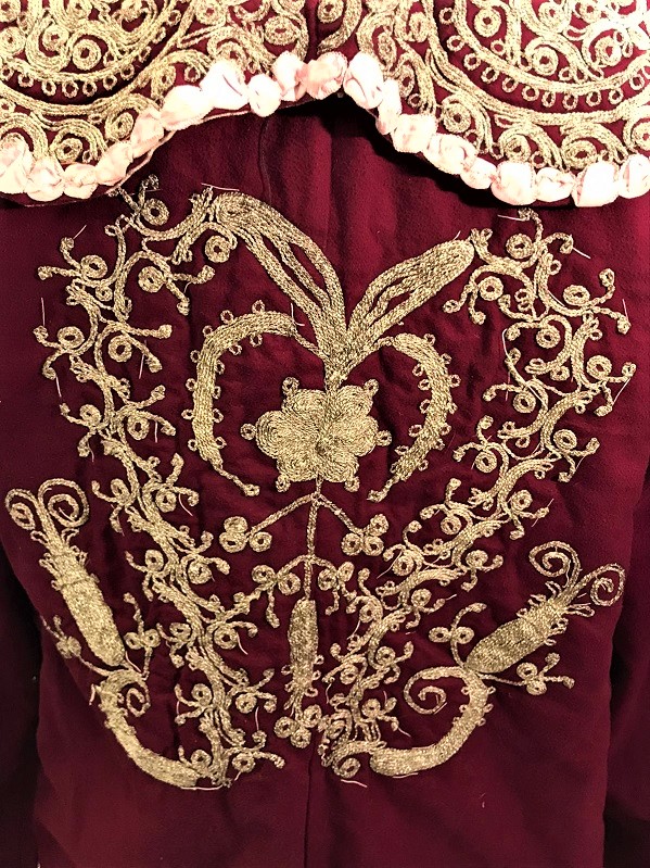 OSMANLI ÜZERİ KOLLAR OMUZLAR SIRT TARAFI KOMPLE EL İŞLEMELİ GELİN CEPKENİ