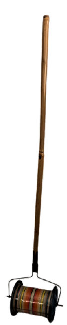 1950 FRANSIZ MALI TENEKE COCUK OYUNCAK KAMIŞ TUTMA SAPLIDIR