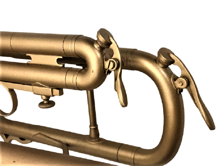 ORJİNAL KUTUSUNDA 1960  3 PİSTONLU 7C AGIZLIK ÜZERİ SERİ NUMARALI PREFESYONEL PİRİNC TROMPET 