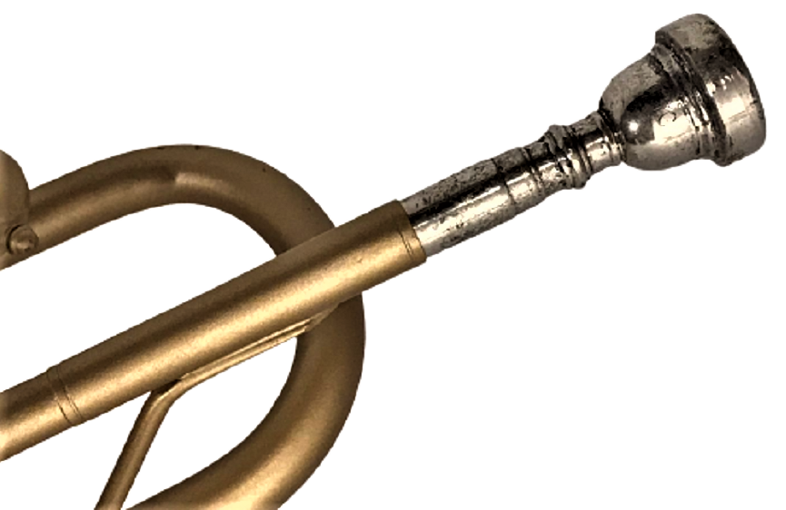 ORJİNAL KUTUSUNDA 1960  3 PİSTONLU 7C AGIZLIK ÜZERİ SERİ NUMARALI PREFESYONEL PİRİNC TROMPET 