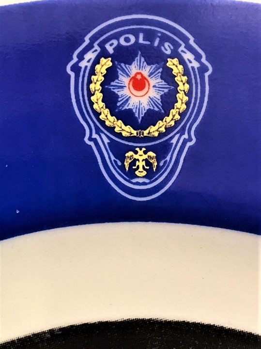 YALOVA EMNİYET MÜDÜRLÜGÜ BAŞARI PLAKETİ OLARAK SUNULMUŞ GÜRAL PORSELEN TABAK