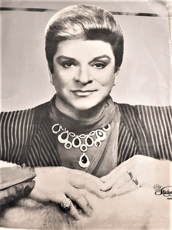 ZEKİ MÜREN HAYAT ÖPÜÇÜGÜ  LP - ORJİNAL 1984 DÖNEM BASKISIDIR ÇOK TEMİZ 