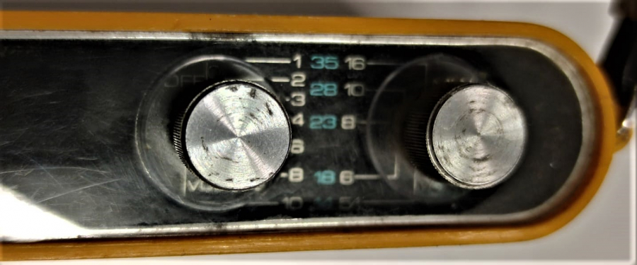 1970 AİTRON   BRAND MARKE AIE- 1241 RADİO 2 DALGA SARI RENKDE CEP RADYO