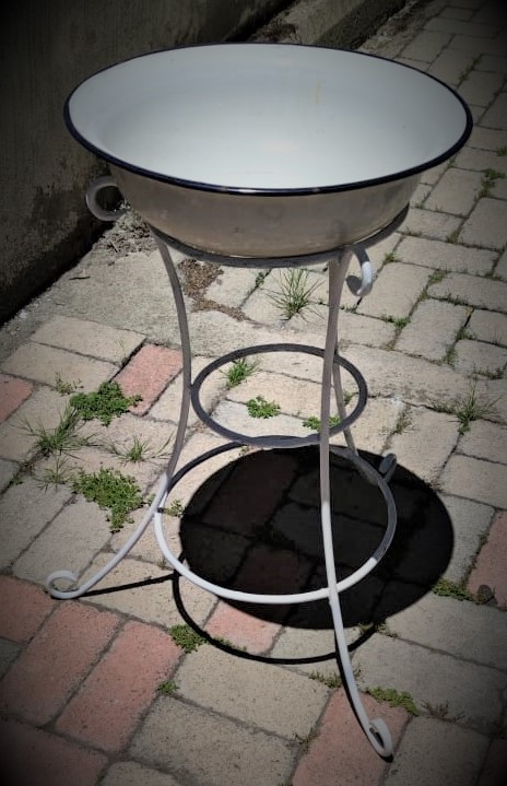 EMAYE DEMİR AYAKLI KOMPLE BEYAZ RENK HASTENE AMALİYAT VE BAKIM MALZEMESİ