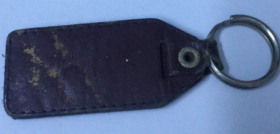 GÖZDE TEMALI DERİ GÖRÜNÜMLÜ ANAHTARLIK