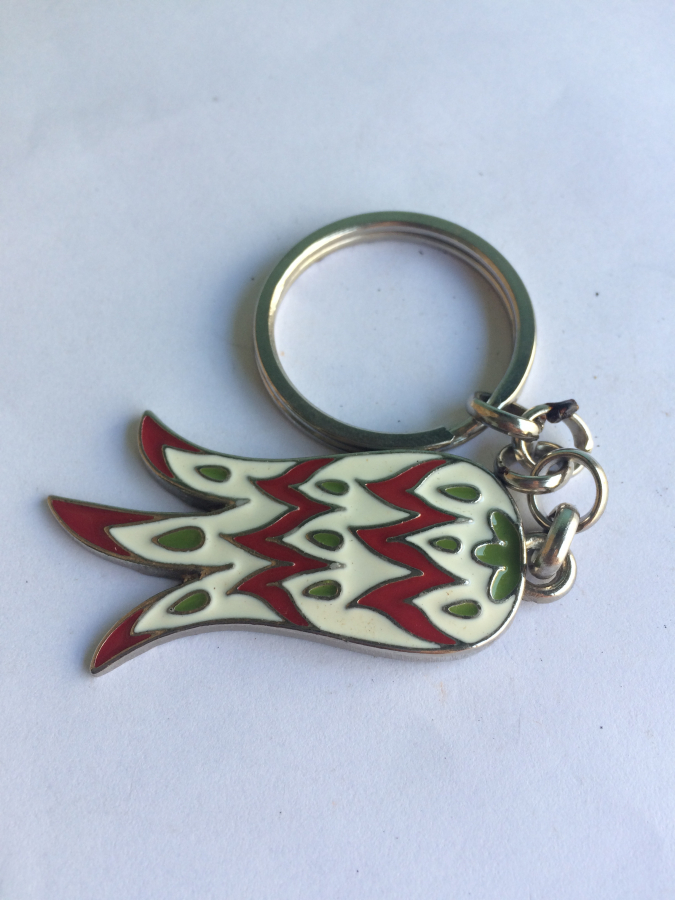 LALE FORMUNDA KIRMIZI YEŞİL BEYAZ SICAK MİNELİ METAL ANAHTARLIK