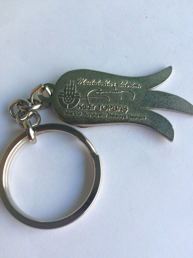 LALE ŞEKLİNDE YEŞİL MİNELİ METAL ANAHTARLIK