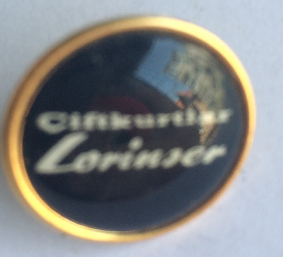 ÇİFT KURTLAR LORİNSER TEMALI YAKA İĞNESİ