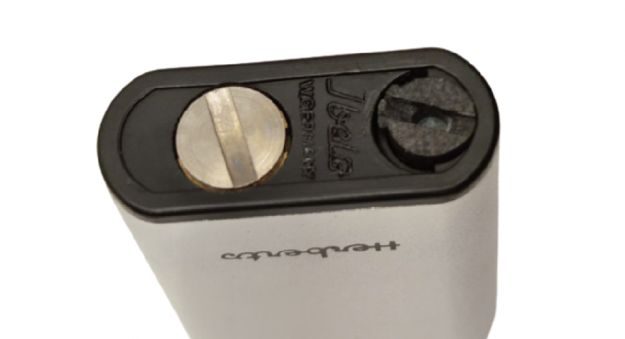 HERBERTO JBELE W GERMANY LİGHTER  KUTUSUNDA GAZLI MENYETOLU ÇAKMAK 